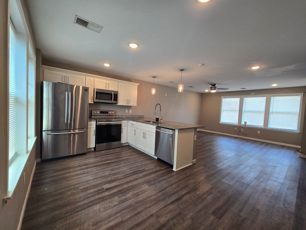 Student Lofts at Brister, Bldg 101 - Photo 2 of 20