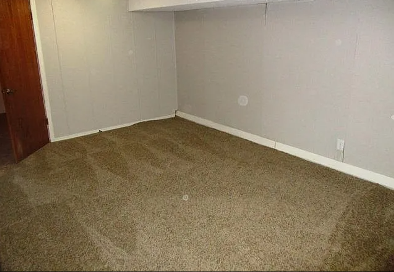 1620 Bryan - Photo 5 of 8