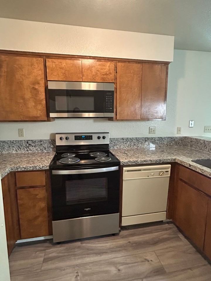 Monterey Village Apartments - Photo 3 of 27