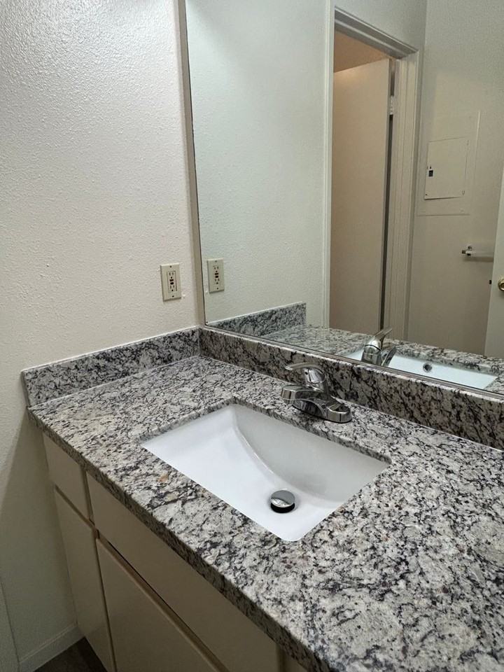 Monterey Village Apartments - Photo 7 of 27