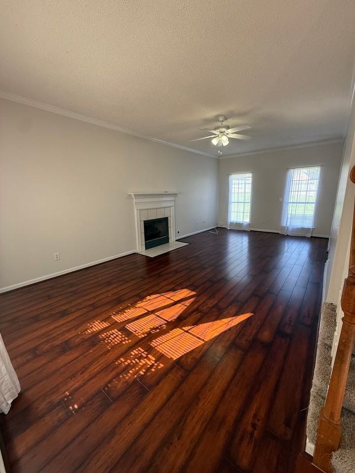 101 Stone Rd - Photo 3 of 17