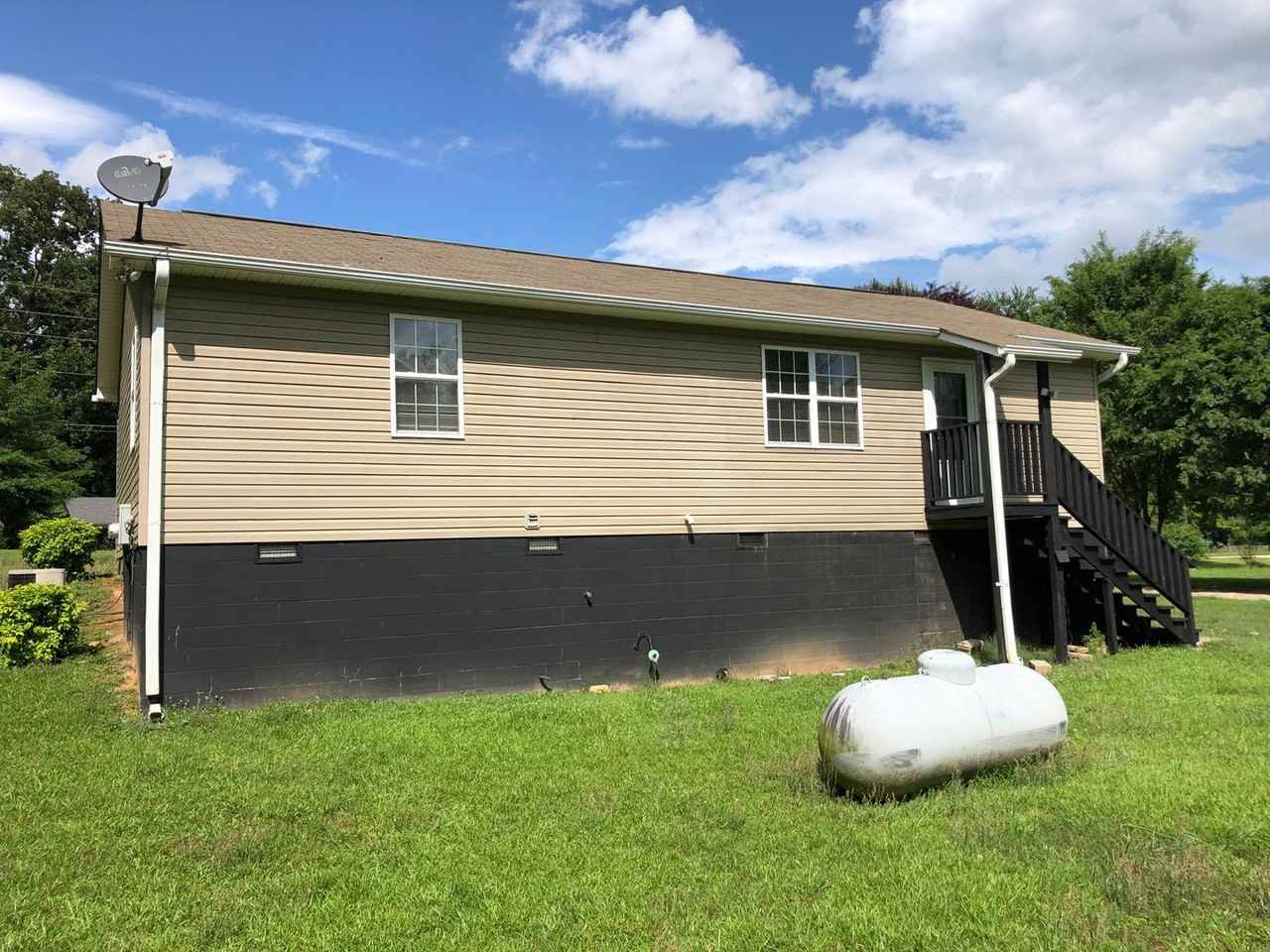 161 Robertson Loop Rd - Photo 3 of 16