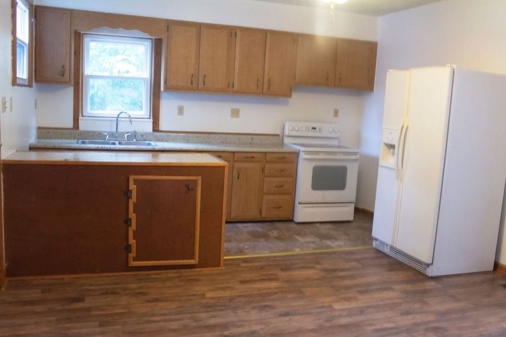 118 Wengler Ave - Photo 3 of 15