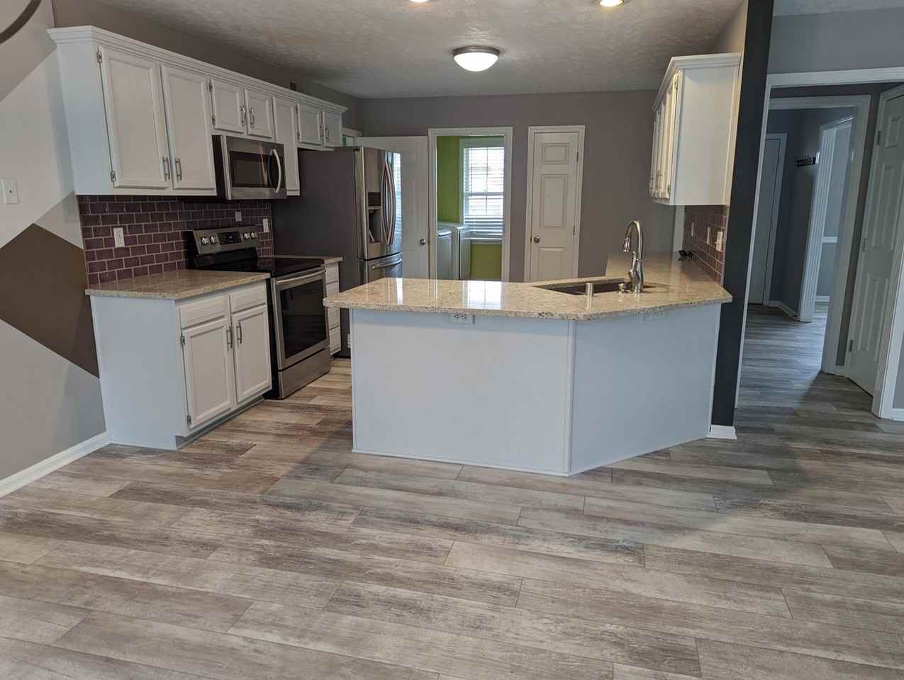 4501 Oak Pointe Dr - Photo 2 of 2