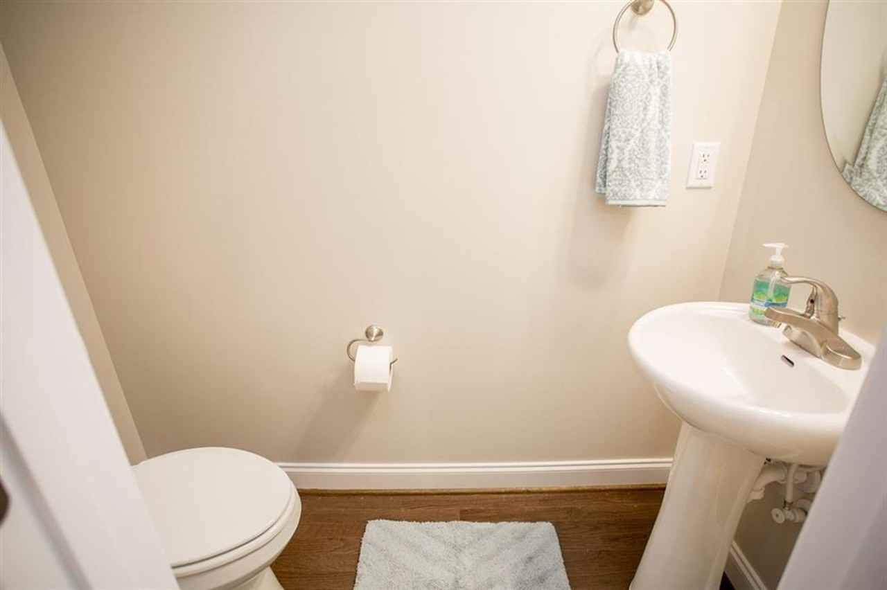1073 Bluemoon Dr - Photo 6 of 33
