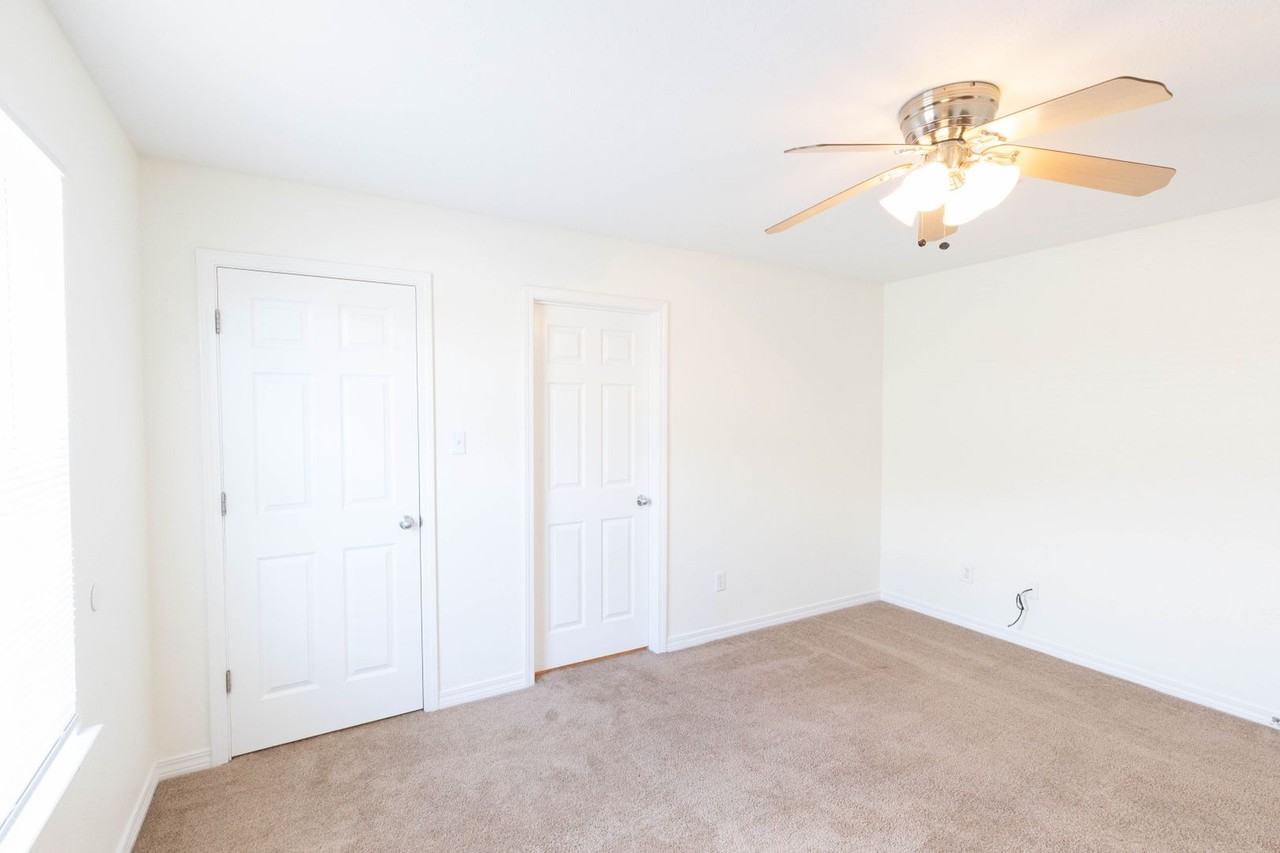 17239 Avondale Cir - Photo 7 of 19