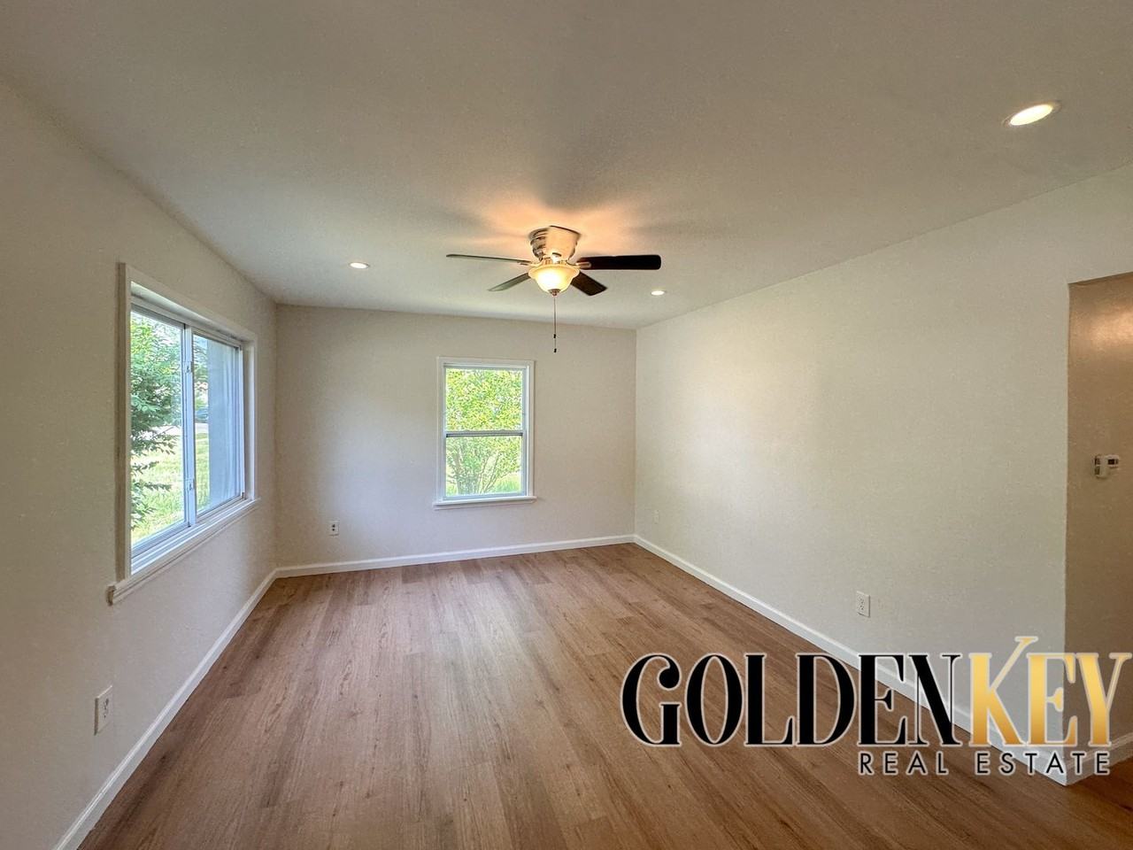 17310 Fenton St - Photo 2 of 14