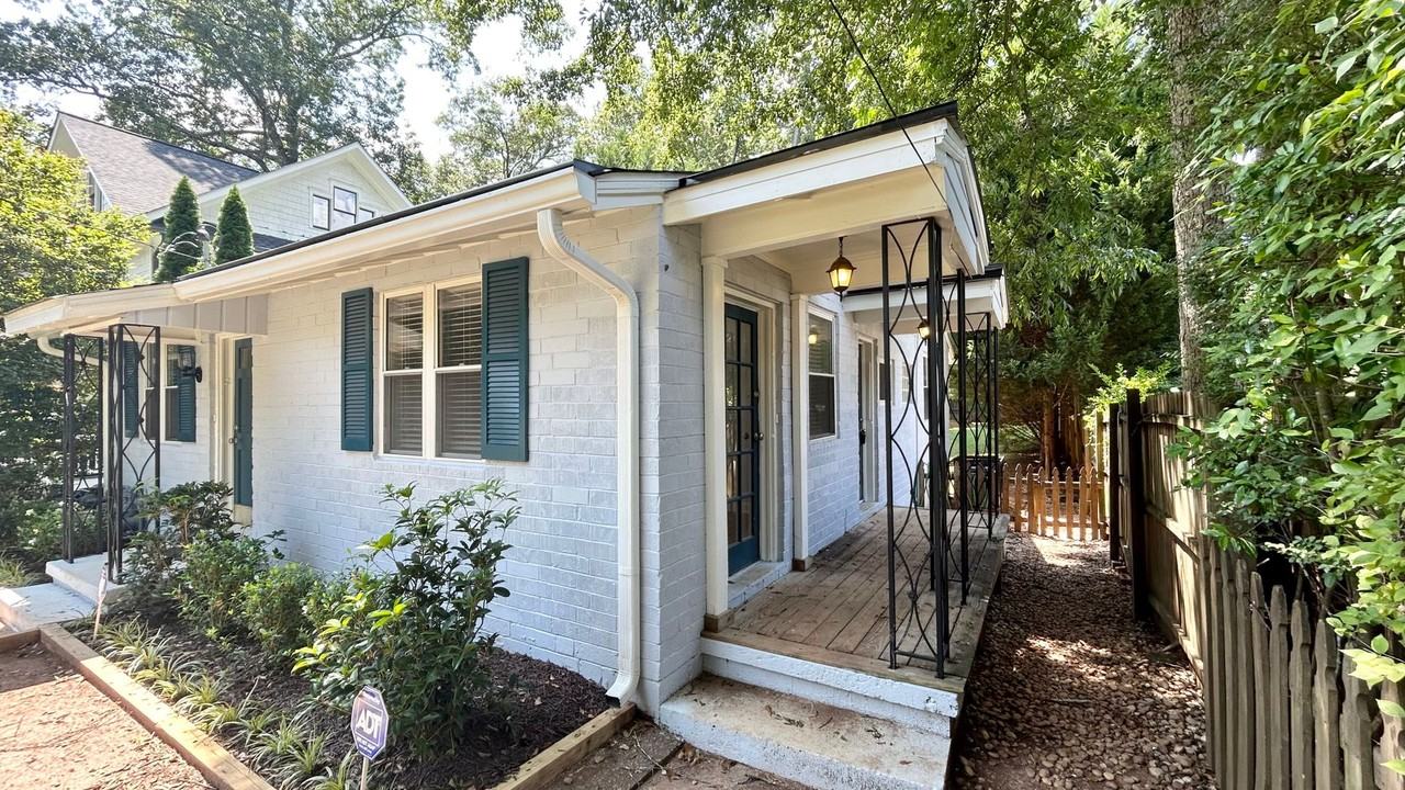 238 Sterling St - Photo 2 of 14