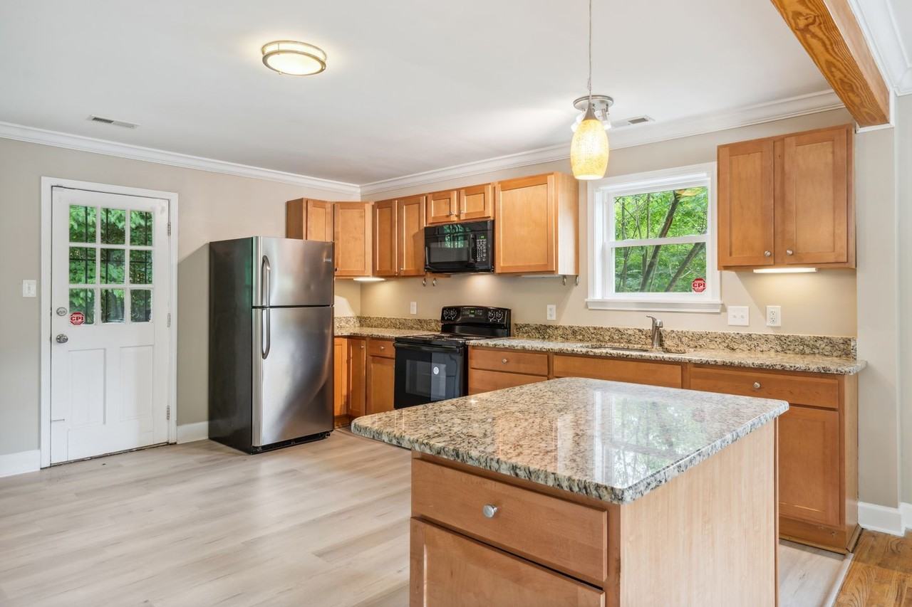 4 Zepher Pl - Photo 6 of 18