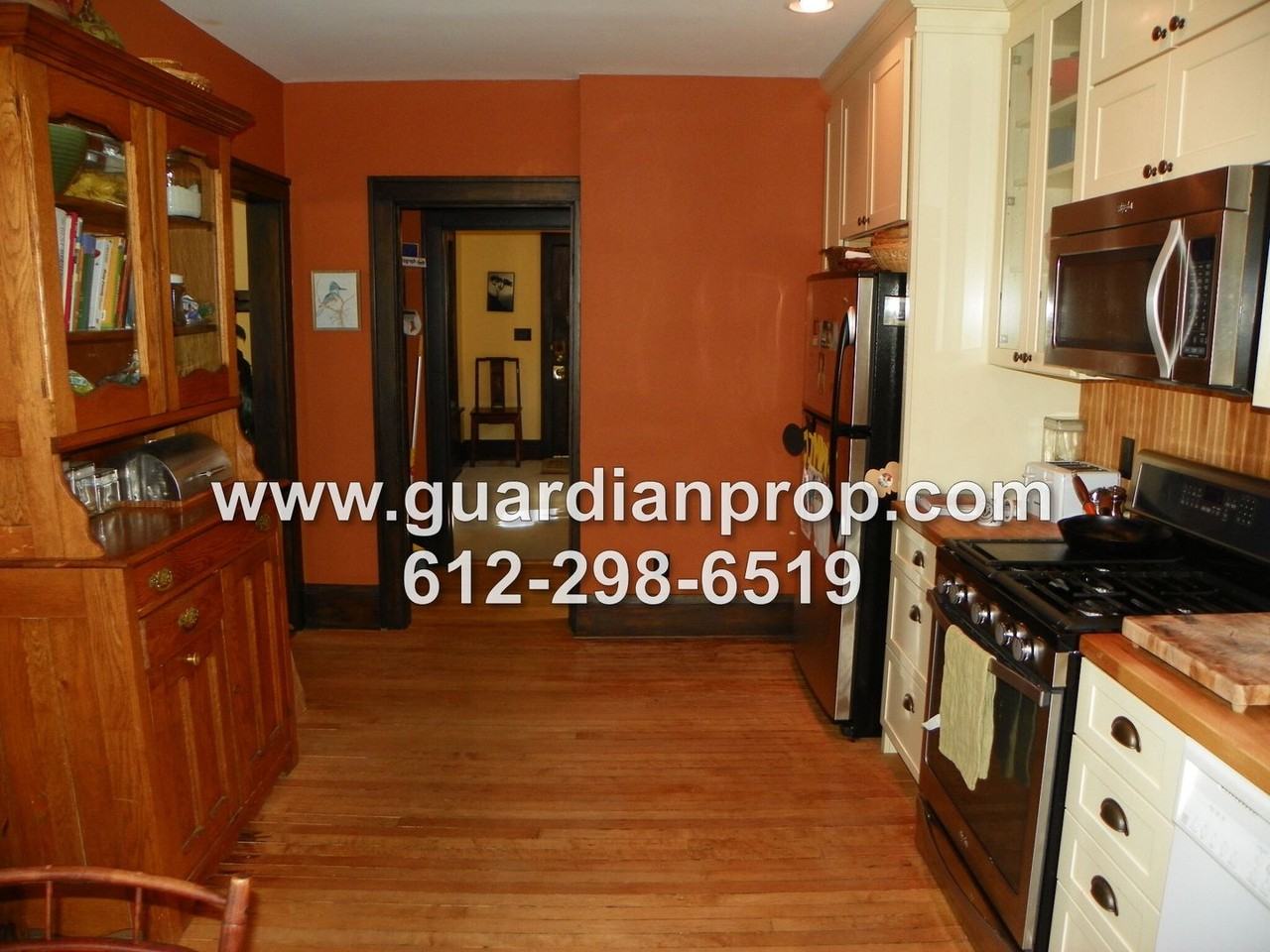 983 Edmund Ave - Photo 4 of 27