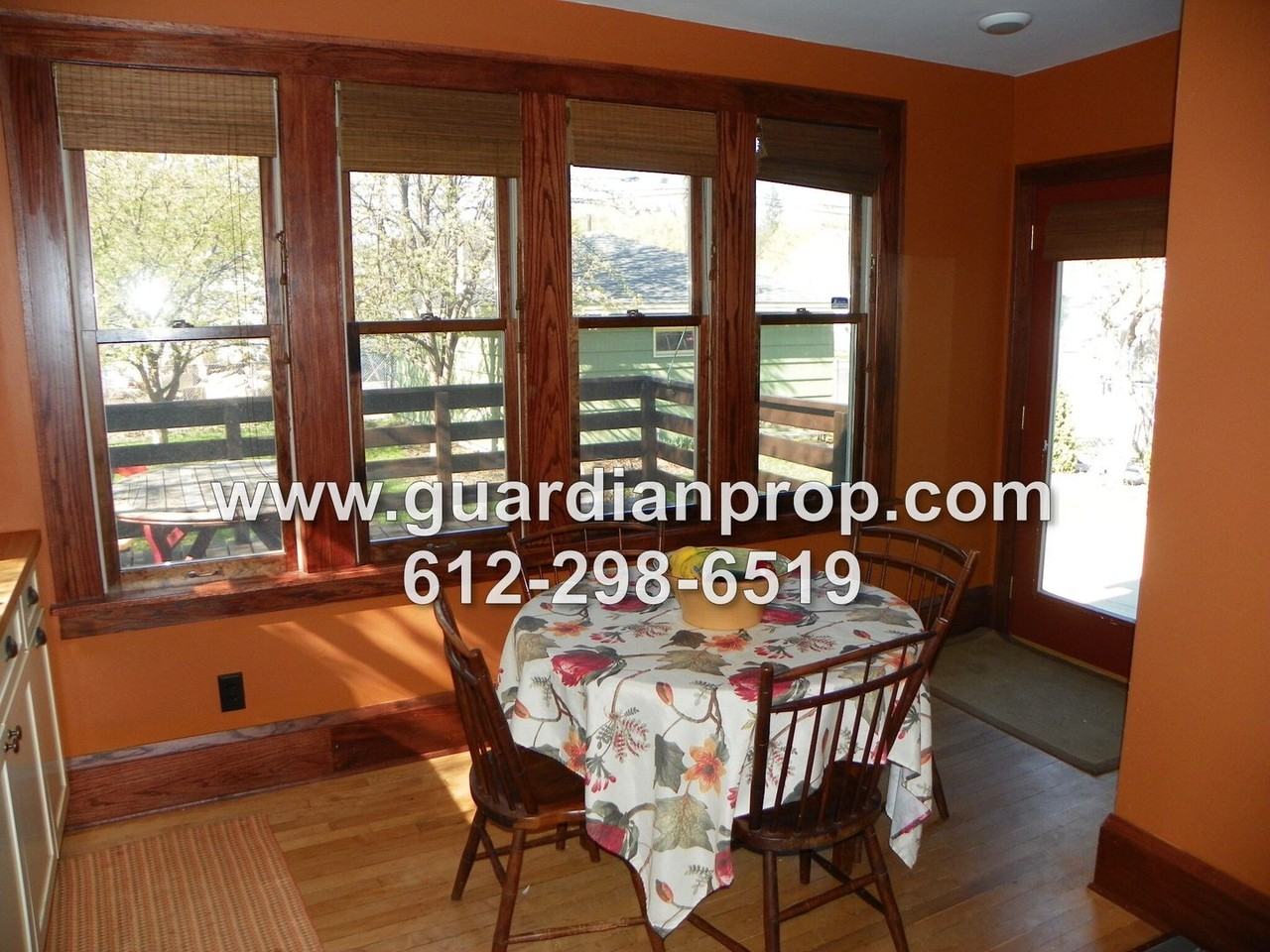983 Edmund Ave - Photo 5 of 27
