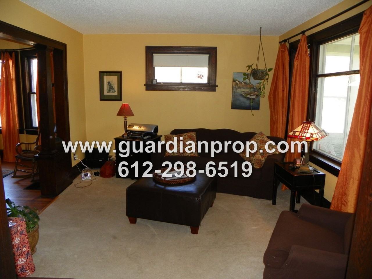 983 Edmund Ave - Photo 7 of 27