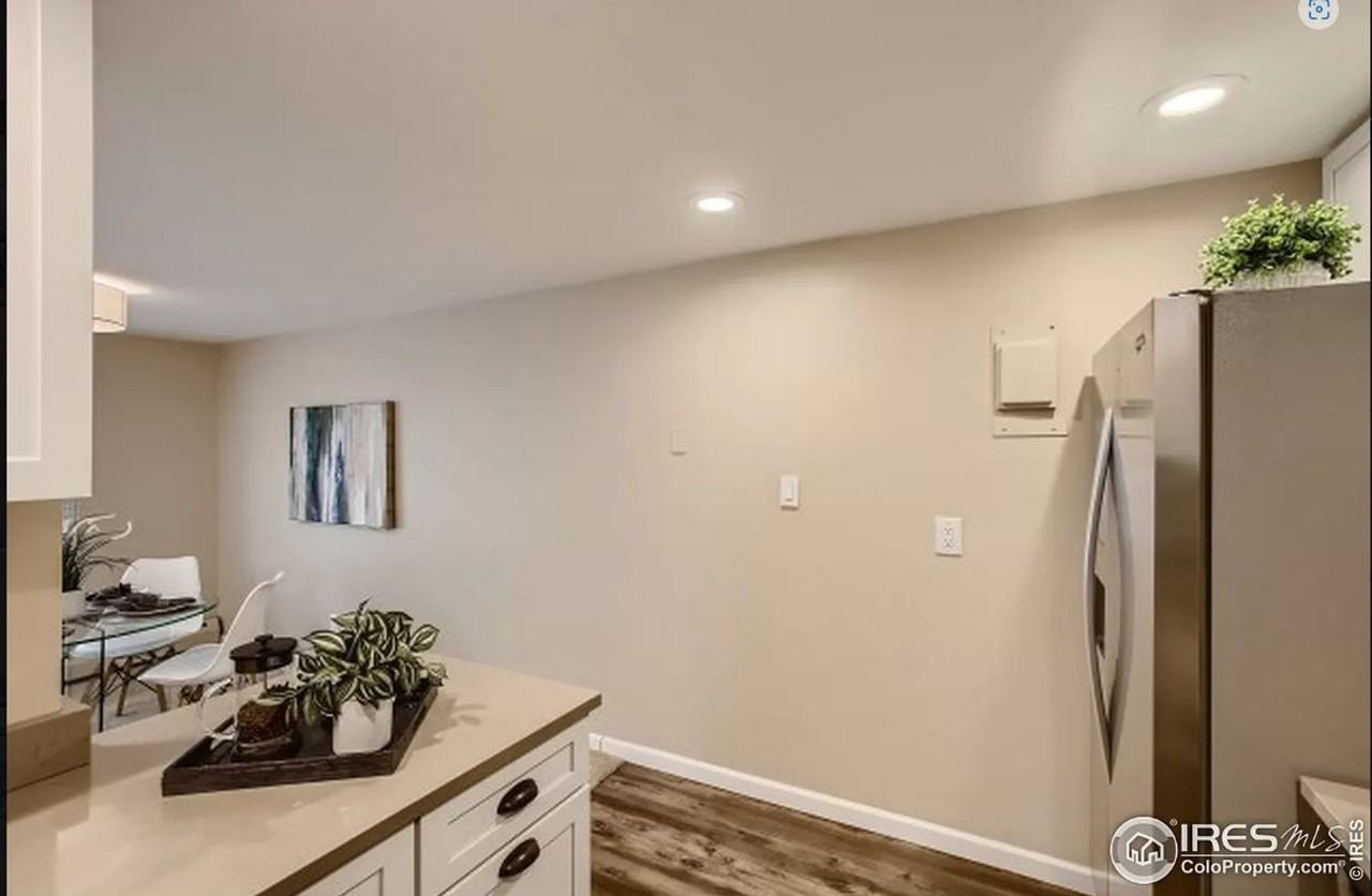 745 Thomas Dr - Photo 4 of 12