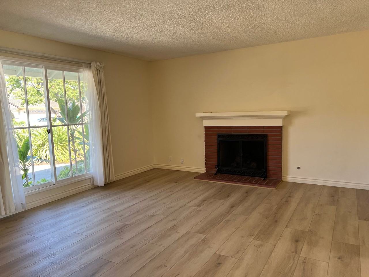 5967 Berkeley Rd - Photo 3 of 15