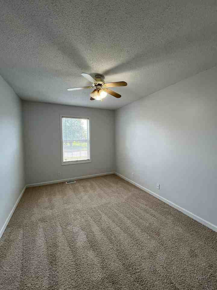 363 Cranklen Circle - Photo 7 of 10