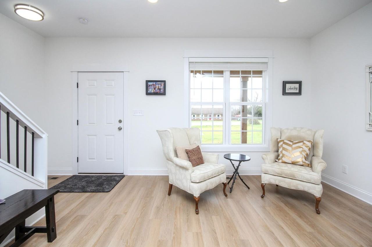 1090 Startown Rd - Photo 4 of 50