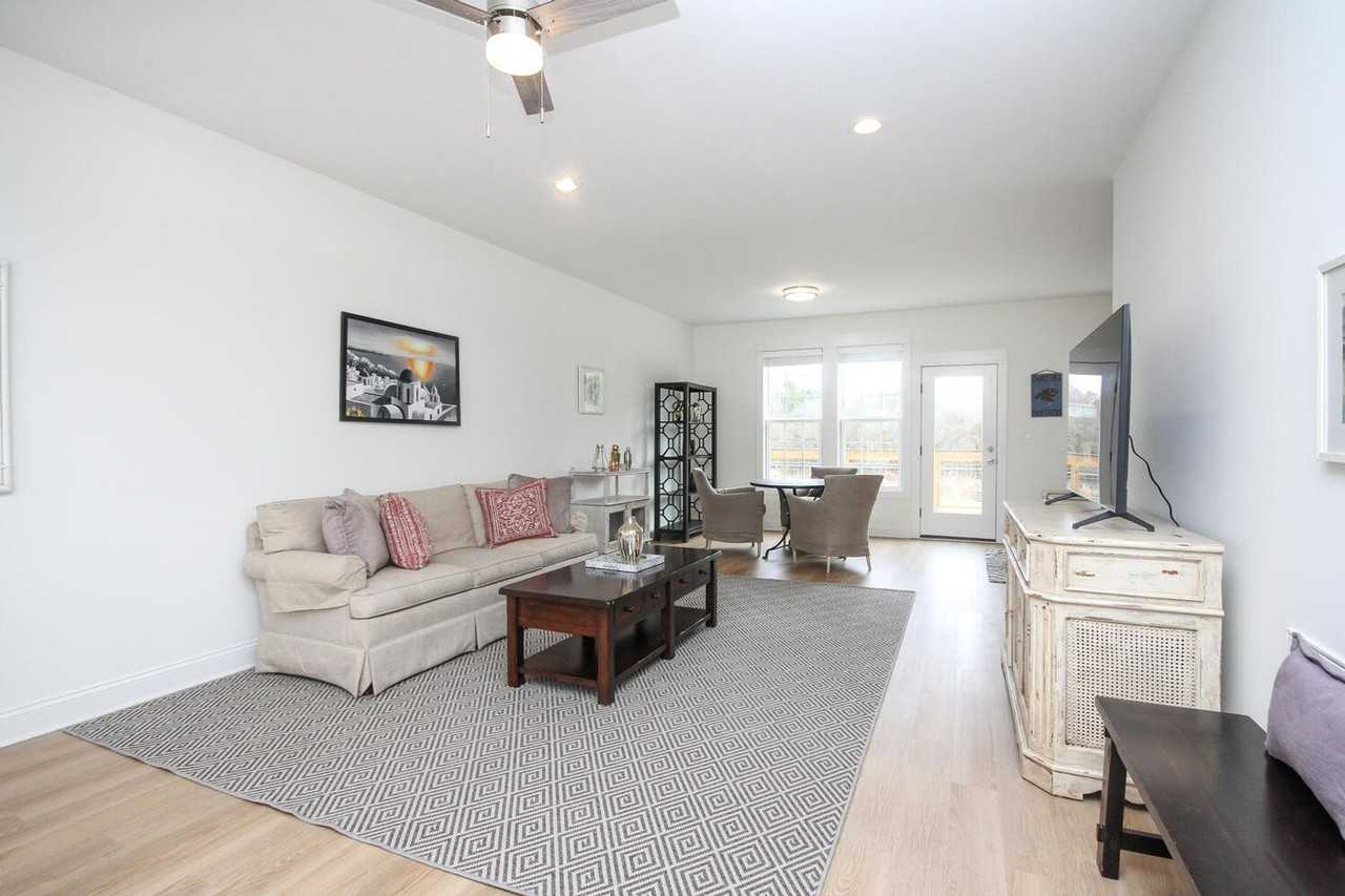 1090 Startown Rd - Photo 6 of 50