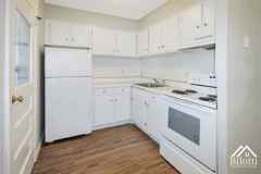301 Oaklawn Avenue - Photo 1 of 1