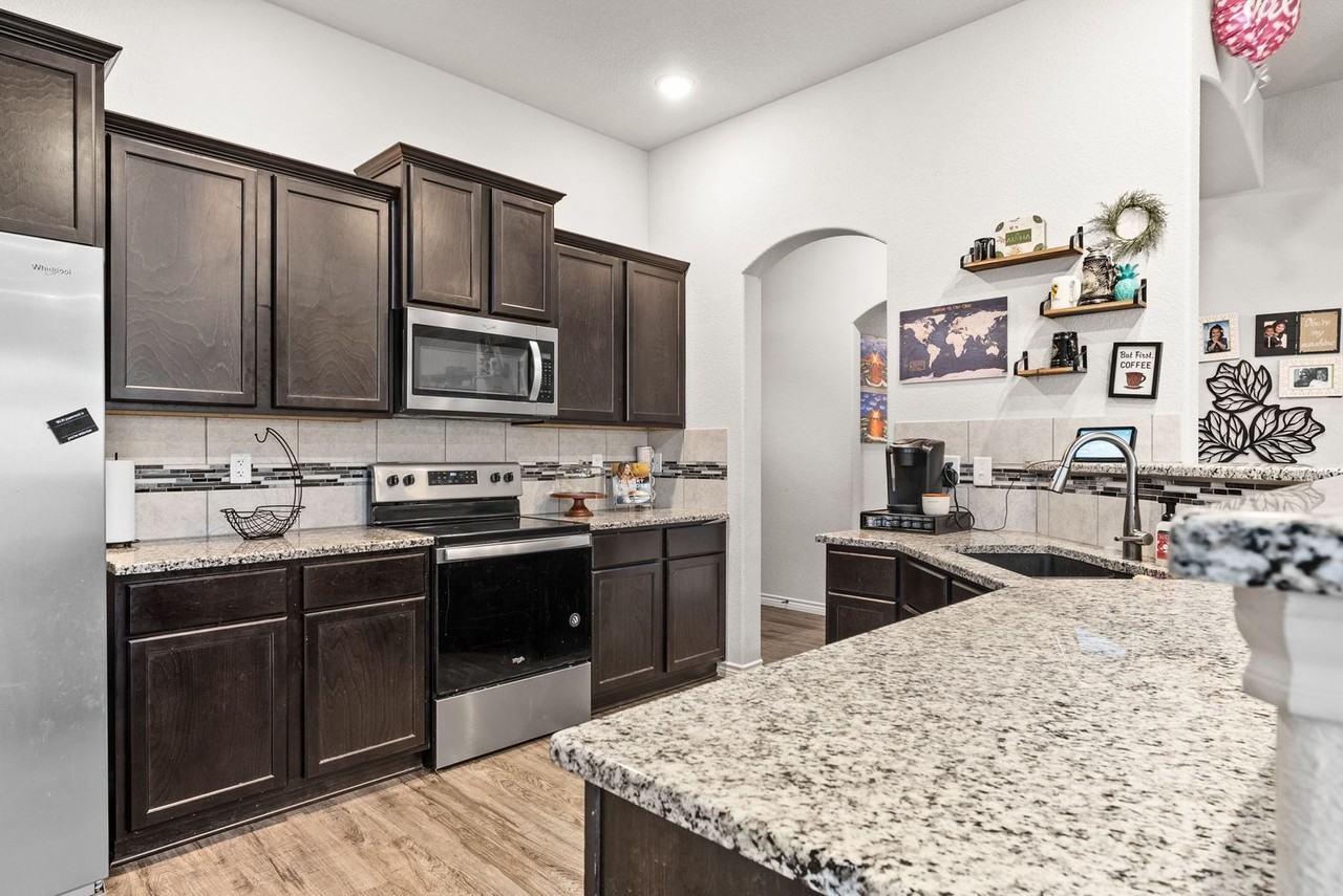 907 Mclaury Cv - Photo 5 of 17