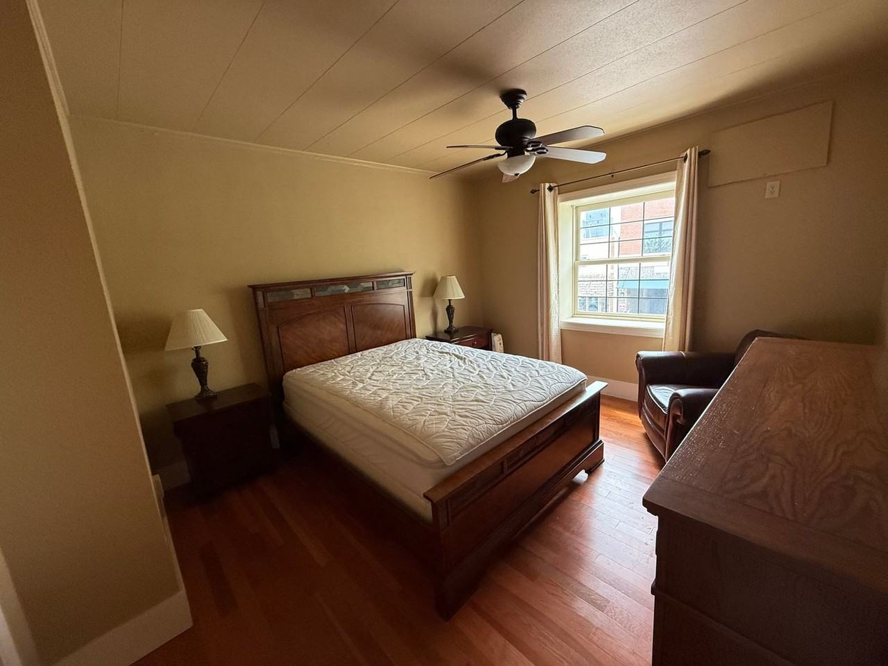 114 Main St - Photo 5 of 6