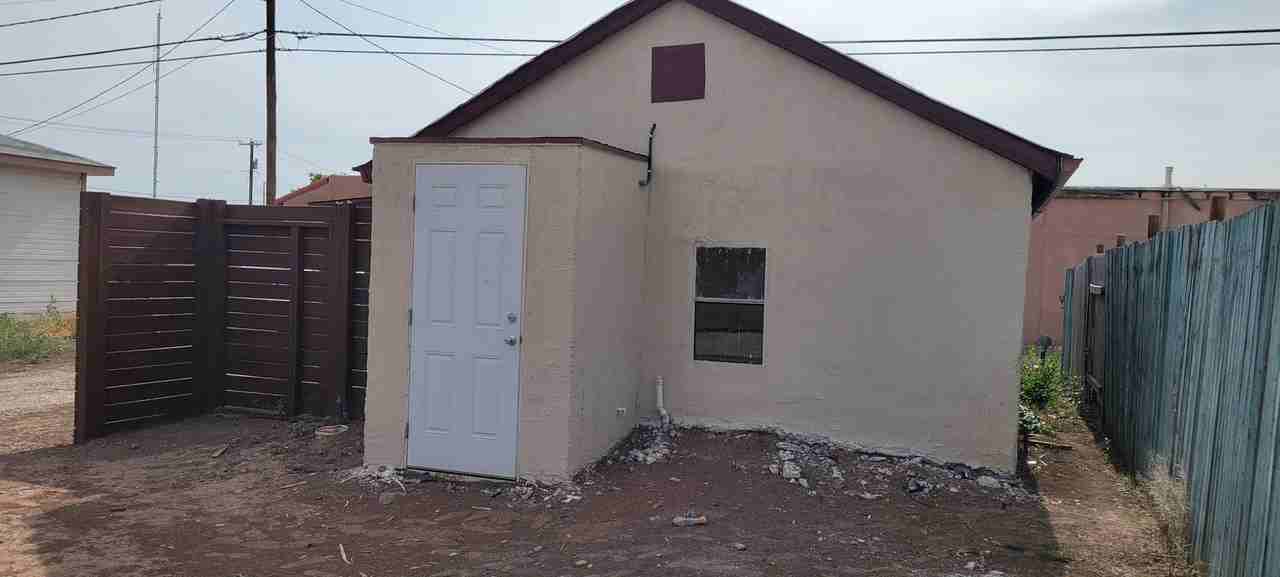 1407 New York Ave - Photo 2 of 6