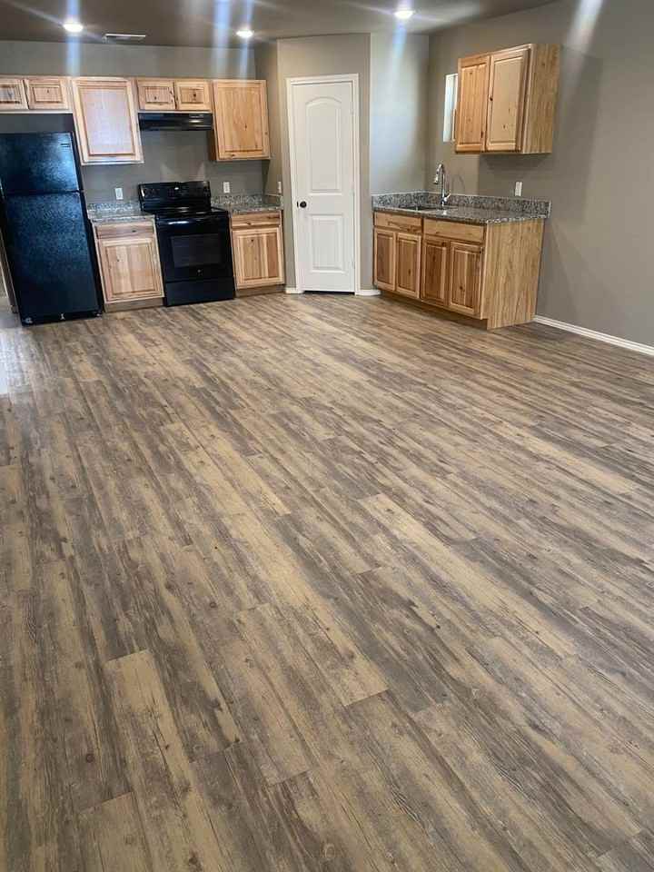 2206 E Main St - Photo 2 of 12