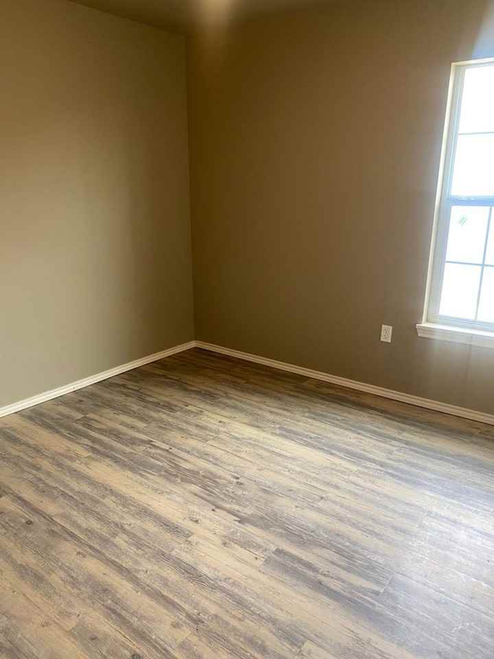 2206 E Main St - Photo 5 of 12