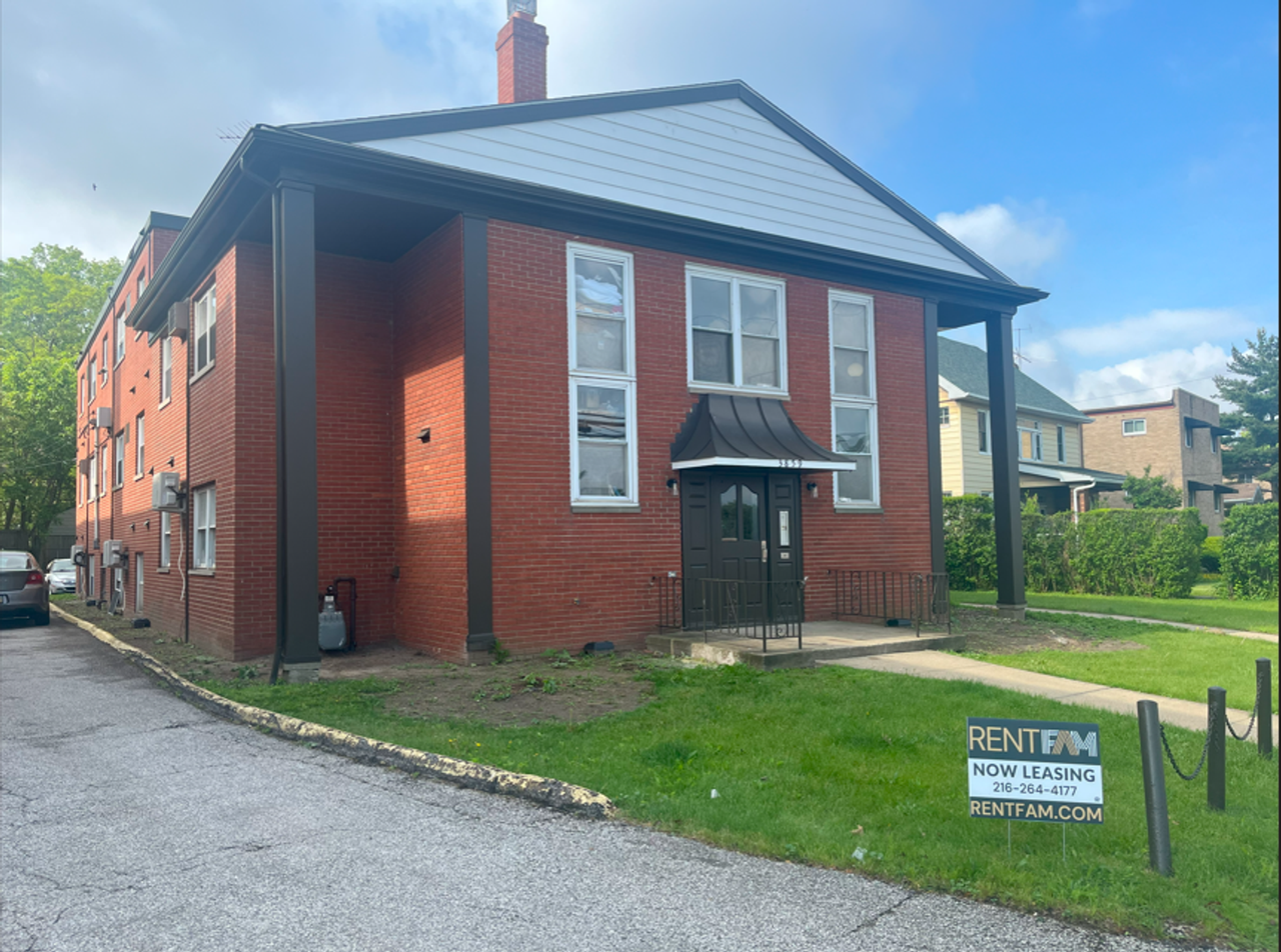 Riveredge Lofts - Photo 2 of 12