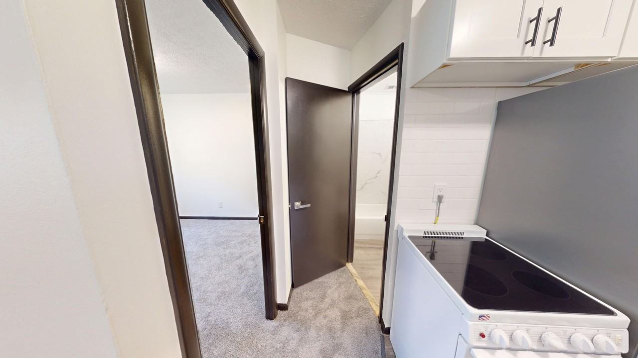 Riveredge Lofts - Photo 6 of 12