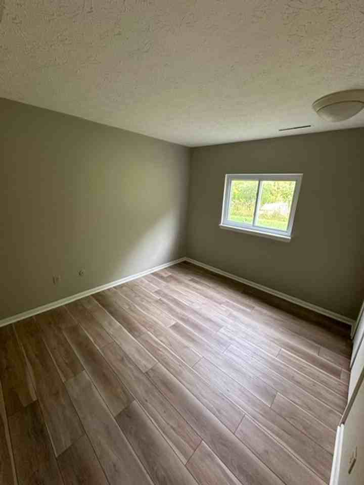 8821 Middlebranch Ave Ne - Photo 2 of 6