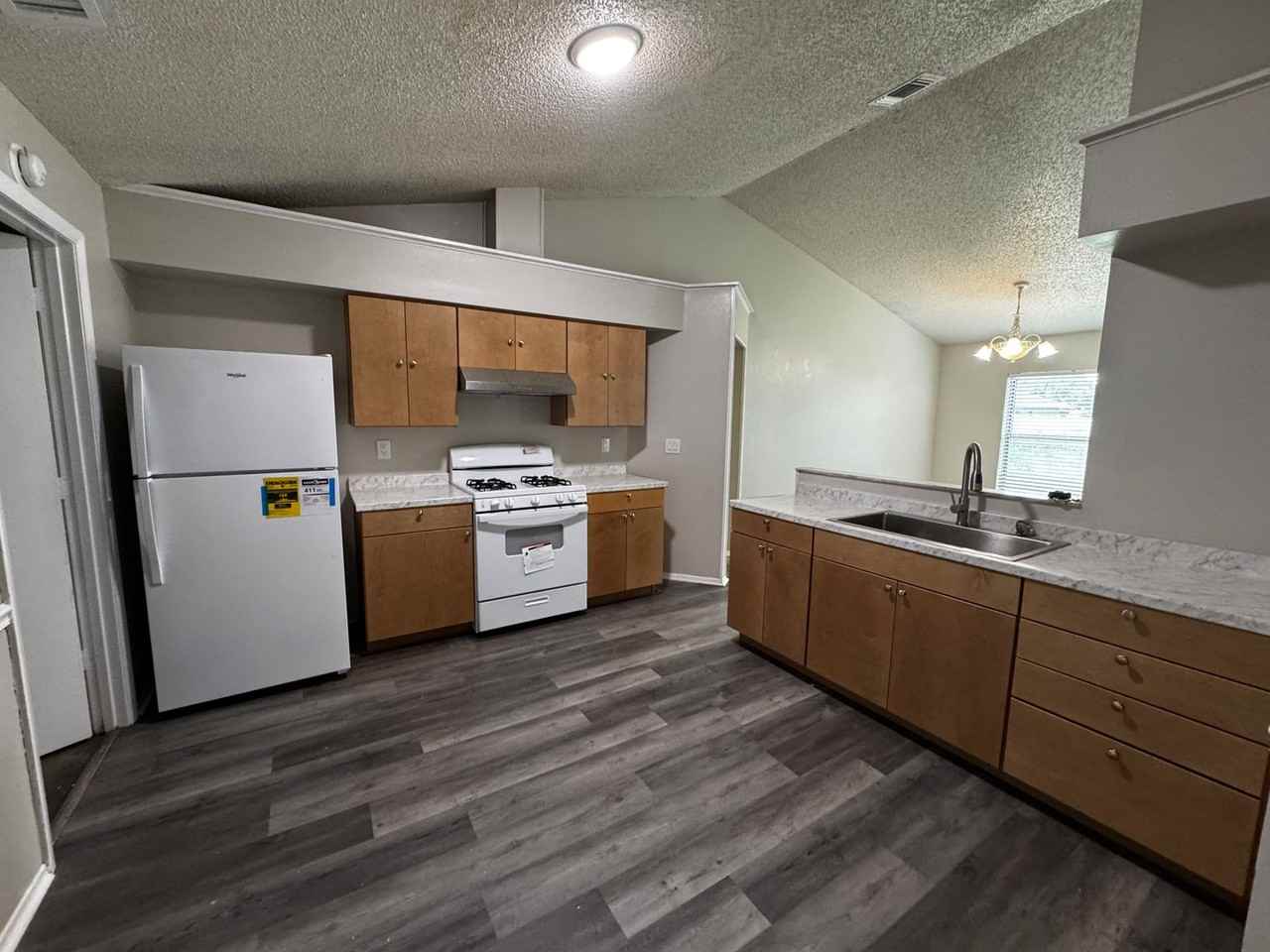 3406 Fox Ridge Street - Photo 7 of 27