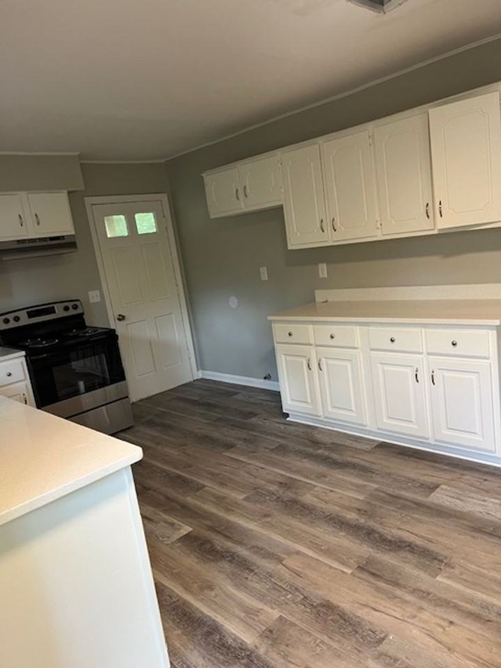 96 Meadowbrook Dr - Photo 3 of 13