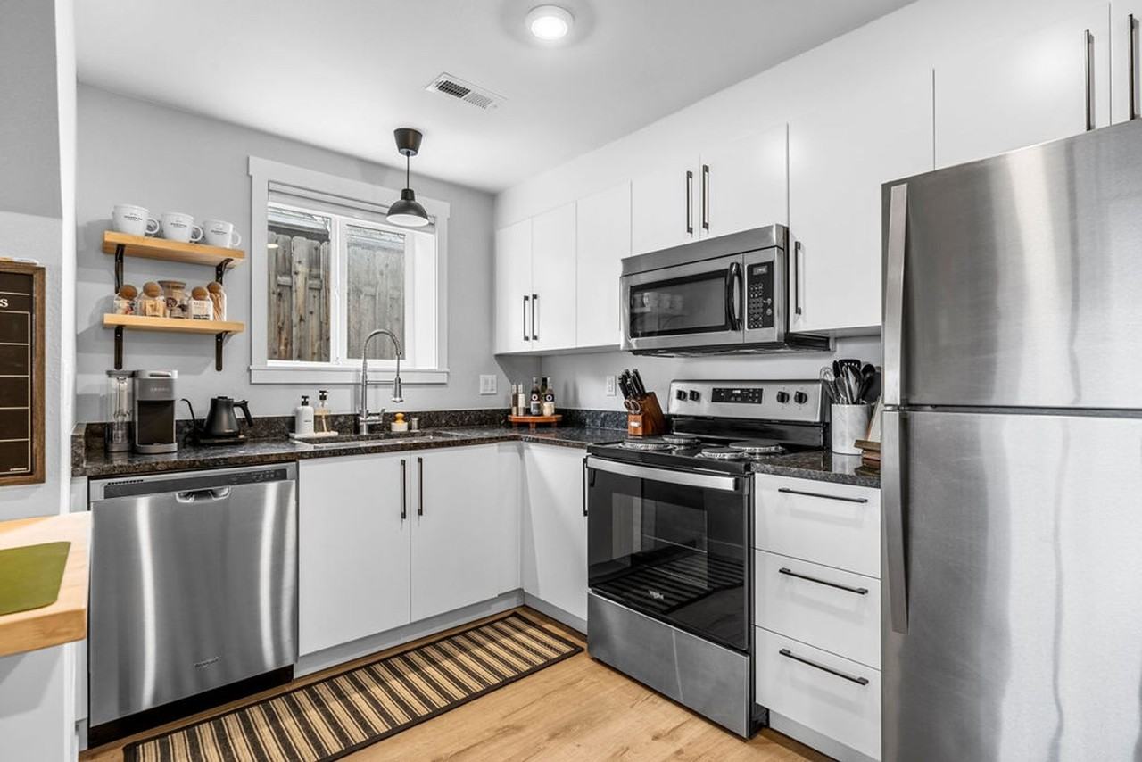 2217 North Atlantic Street - Photo 7 of 26