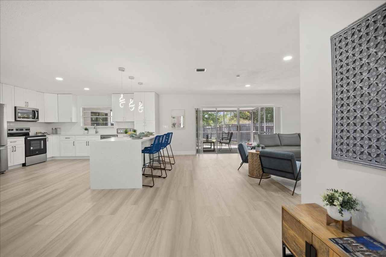 520 Balsawood Ct - Photo 3 of 37