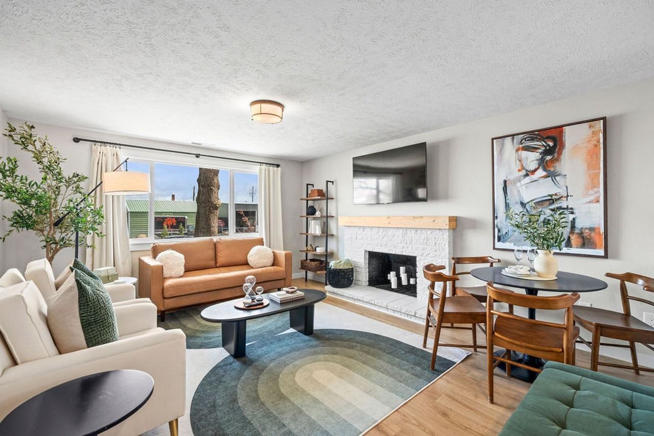 2215 N Atlantic St - Photo 2 of 22