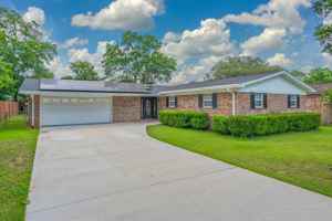 featured image of 1018 Valparaiso Blvd