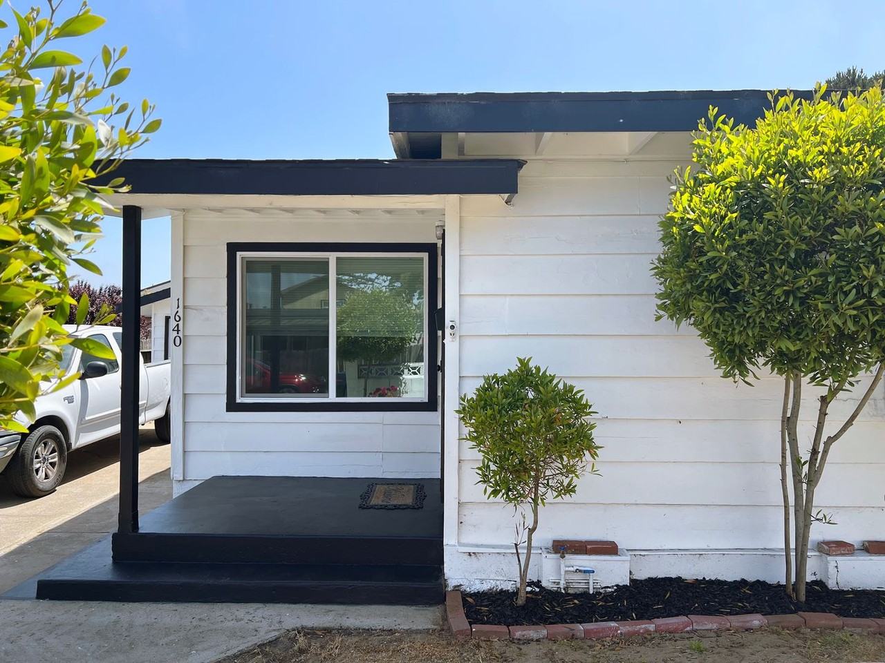 1640 Judson St - Photo 2 of 13