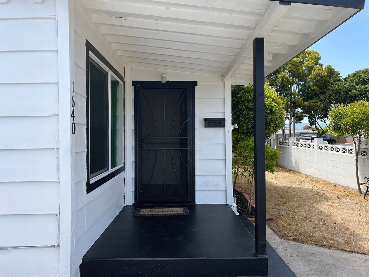 1640 Judson St - Photo 3 of 13