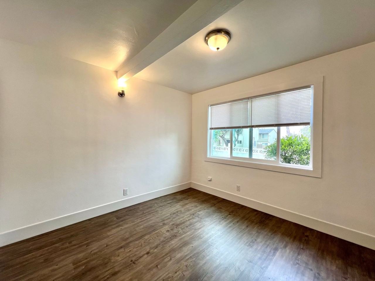 1640 Judson St - Photo 7 of 13