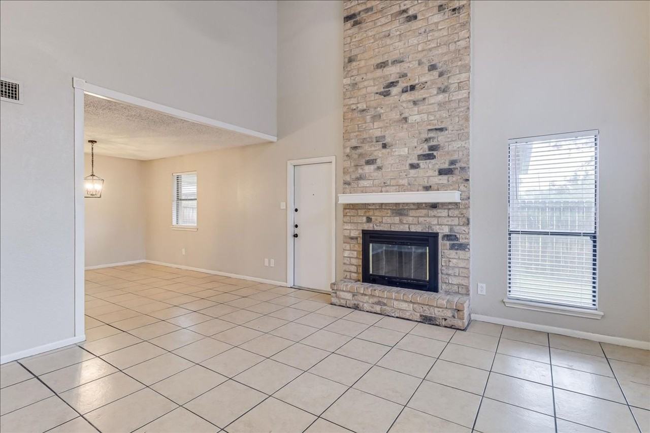 11205 Wellwood St #C - Photo 4 of 37