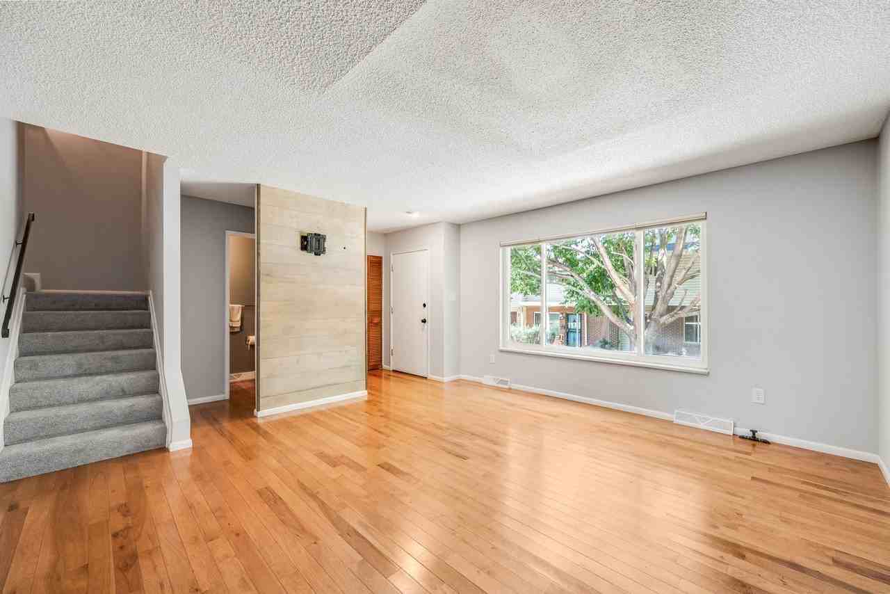 9026 E Mansfield Ave - Photo 2 of 23