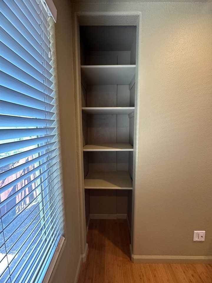 1829 Willis St - Photo 6 of 15