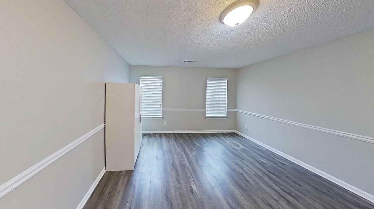 Striking Lithonia home with a bold design and a private courtyard - Photo 7 of 16