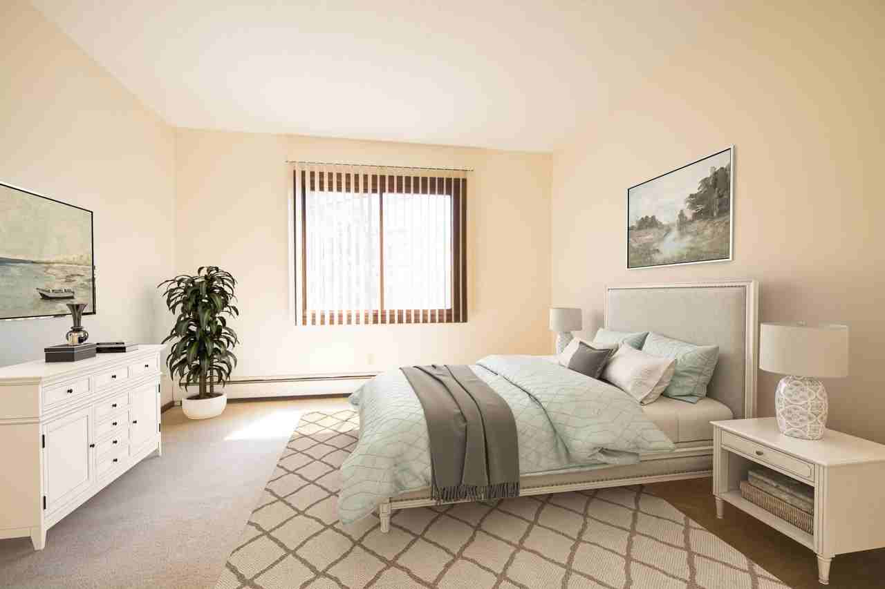 Edina Highland Villa Apartments - Photo 4 of 13