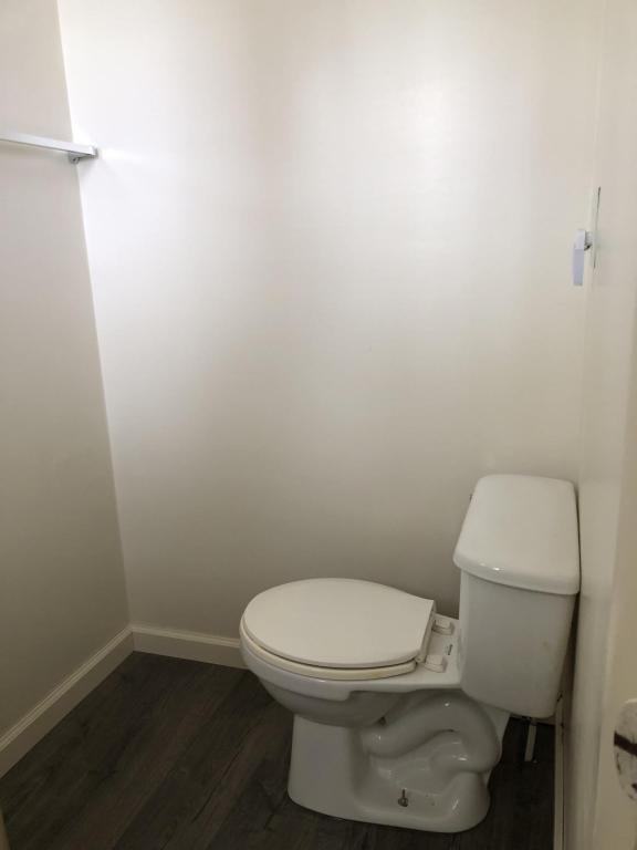 386 E Market St - Photo 7 of 14