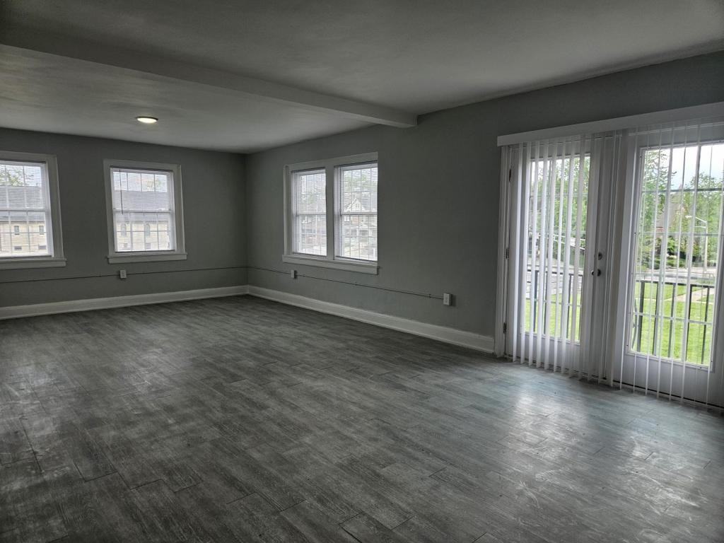 120 W 10th St Apt 38 - Photo 2 of 5