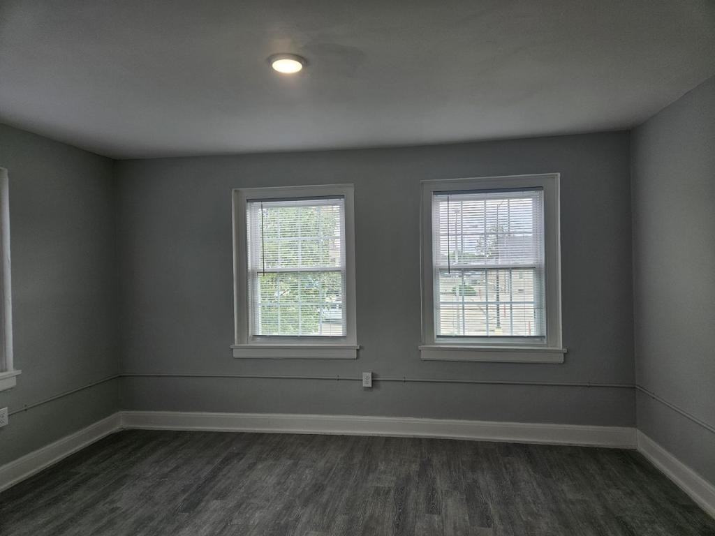 120 W 10th St Apt 38 - Photo 3 of 5