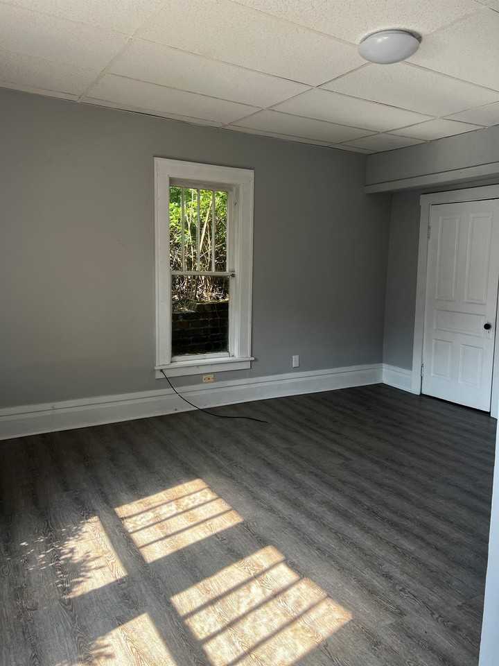 8 Foster Pl - Photo 6 of 6