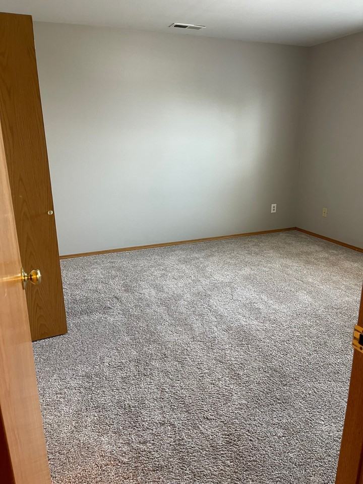 106 11th Street #B - Photo 2 of 12