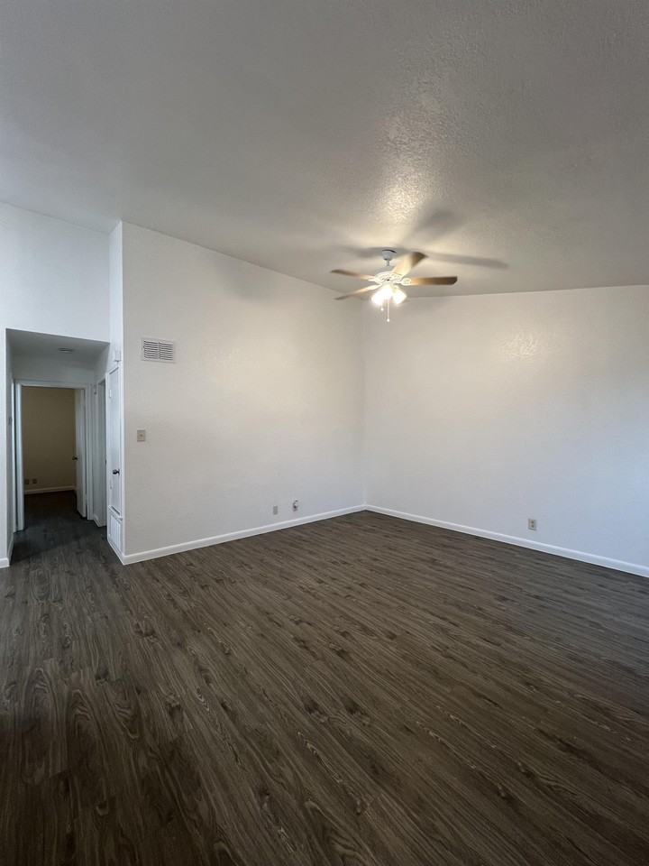 8846 Meadow Range St #1 - Photo 6 of 29